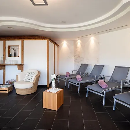 Garni Jasmin-3